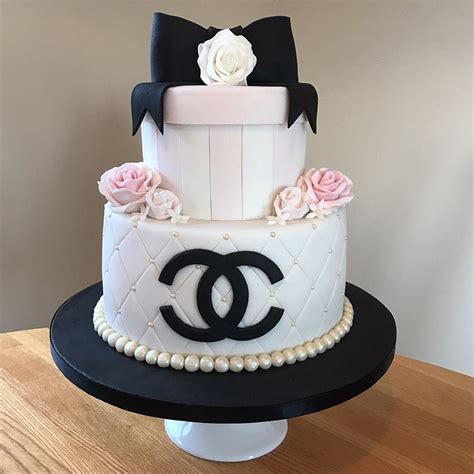 torta chanel rosa|Rose Cake / Torta di Rose .